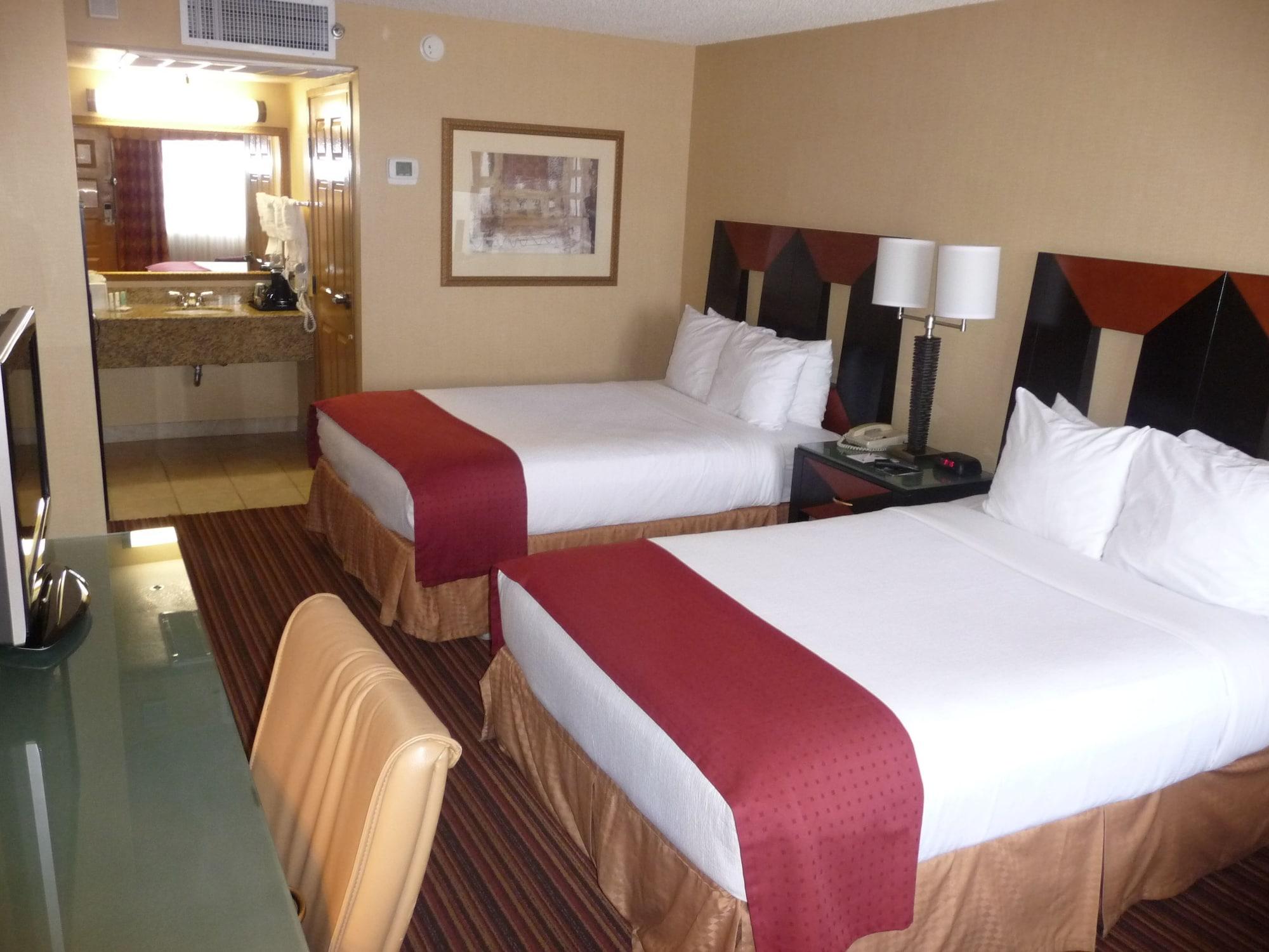 Hotel Ramada By Wyndham San Diego National
