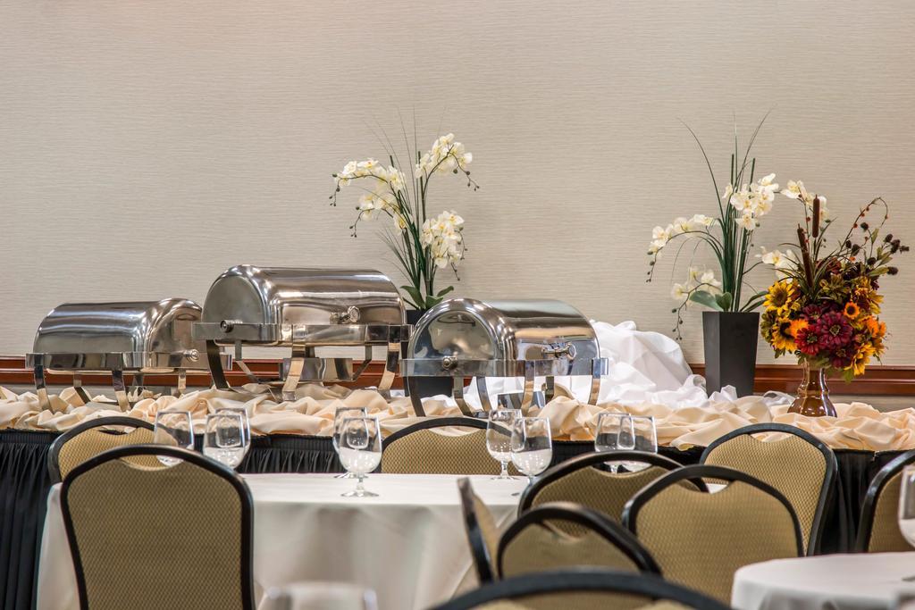 Hotel Ramada By Wyndham San Diego National