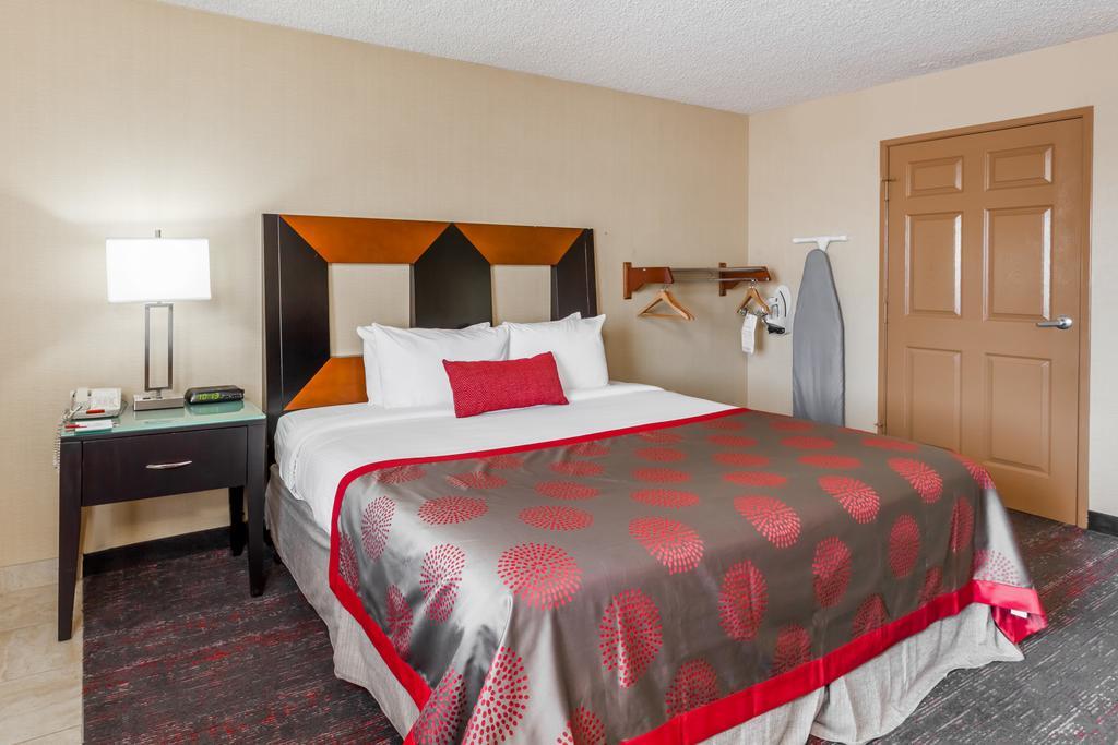 Hotel Ramada By Wyndham San Diego National 3*