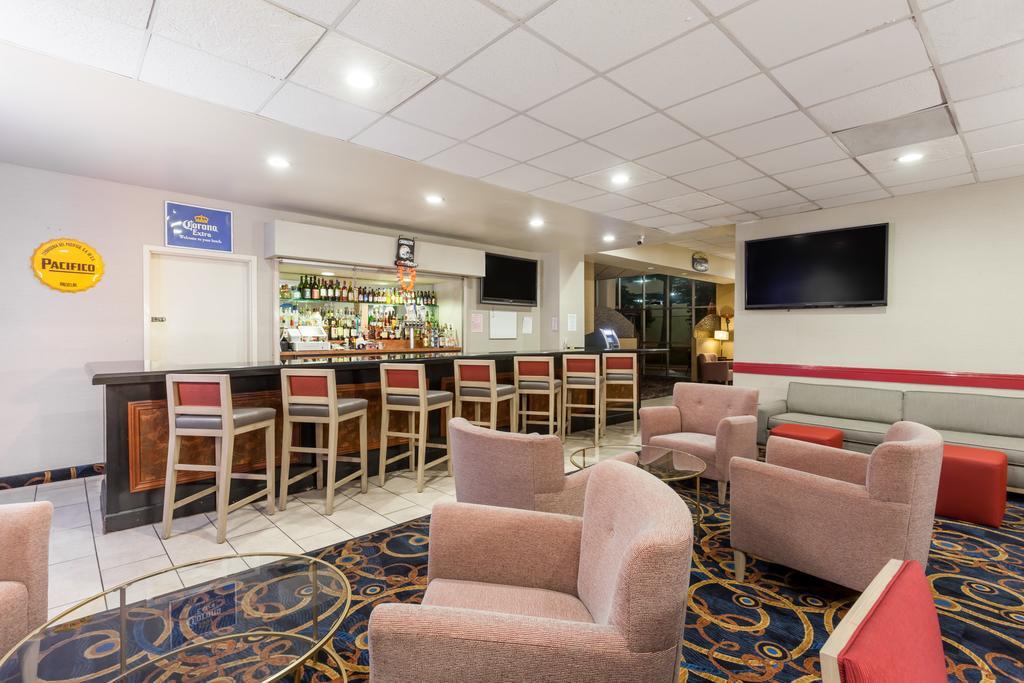 Hotel Ramada By Wyndham San Diego National