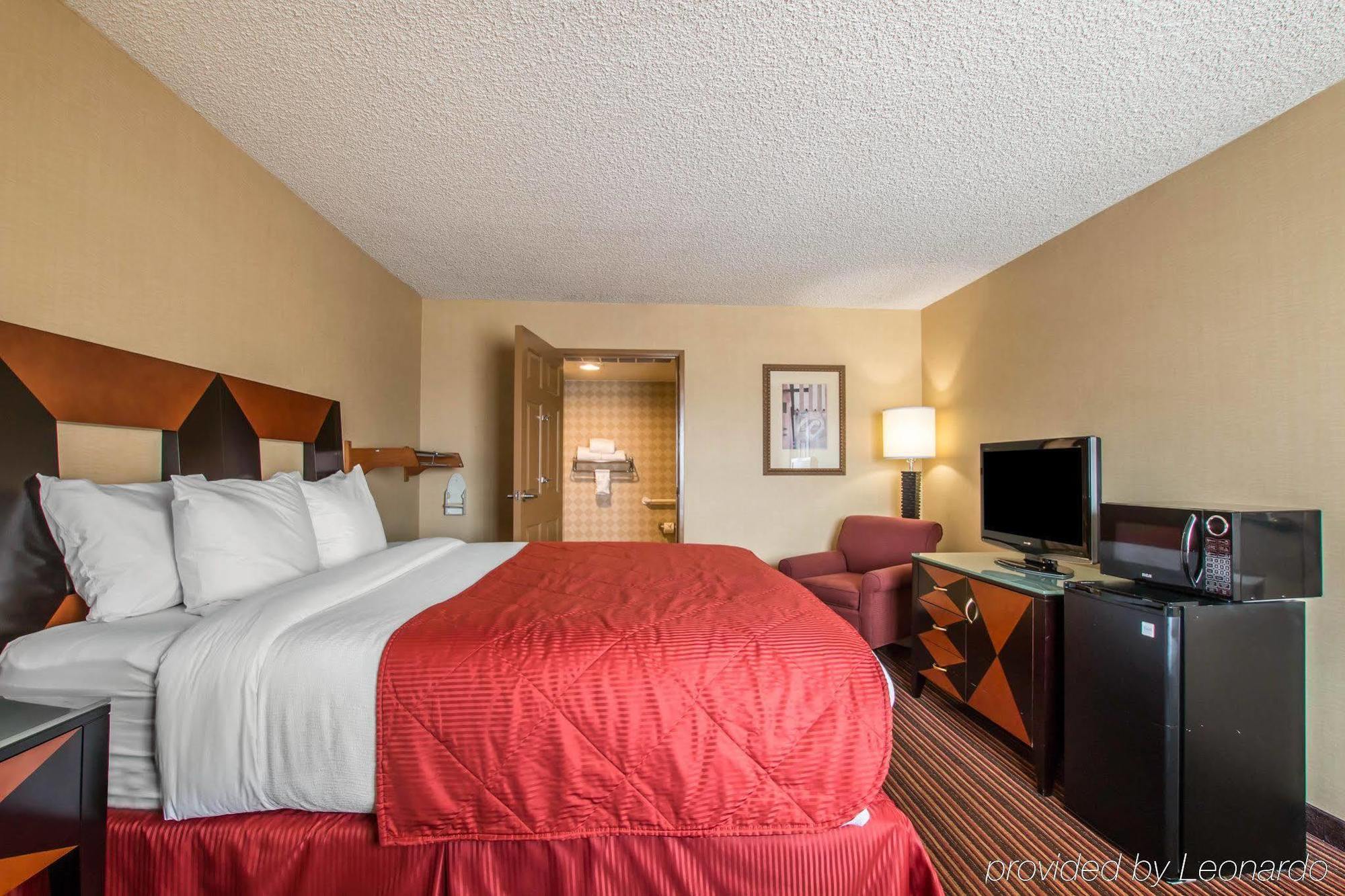 Ramada By Wyndham San Diego National Hotel