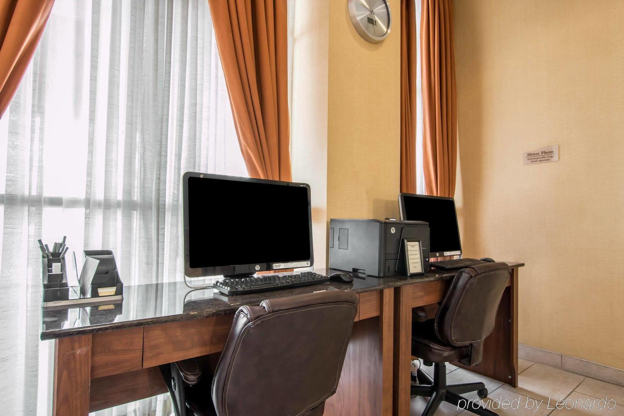 Hotel Ramada By Wyndham San Diego National 3*