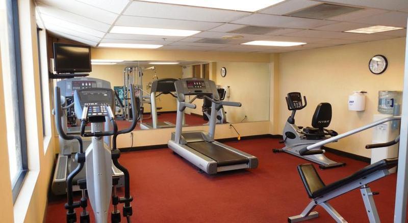 Ramada By Wyndham San Diego National Hotel 3*