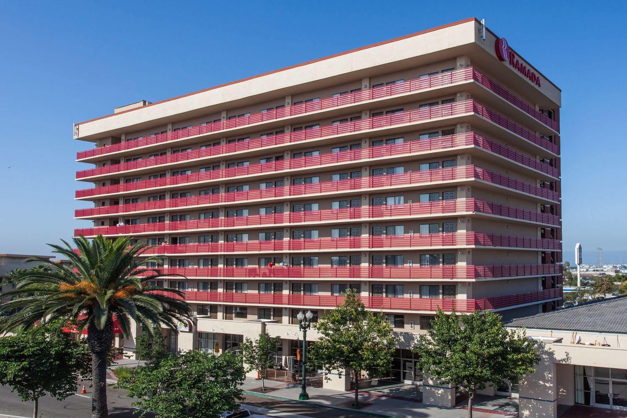 Hotel Ramada By Wyndham San Diego National 3*