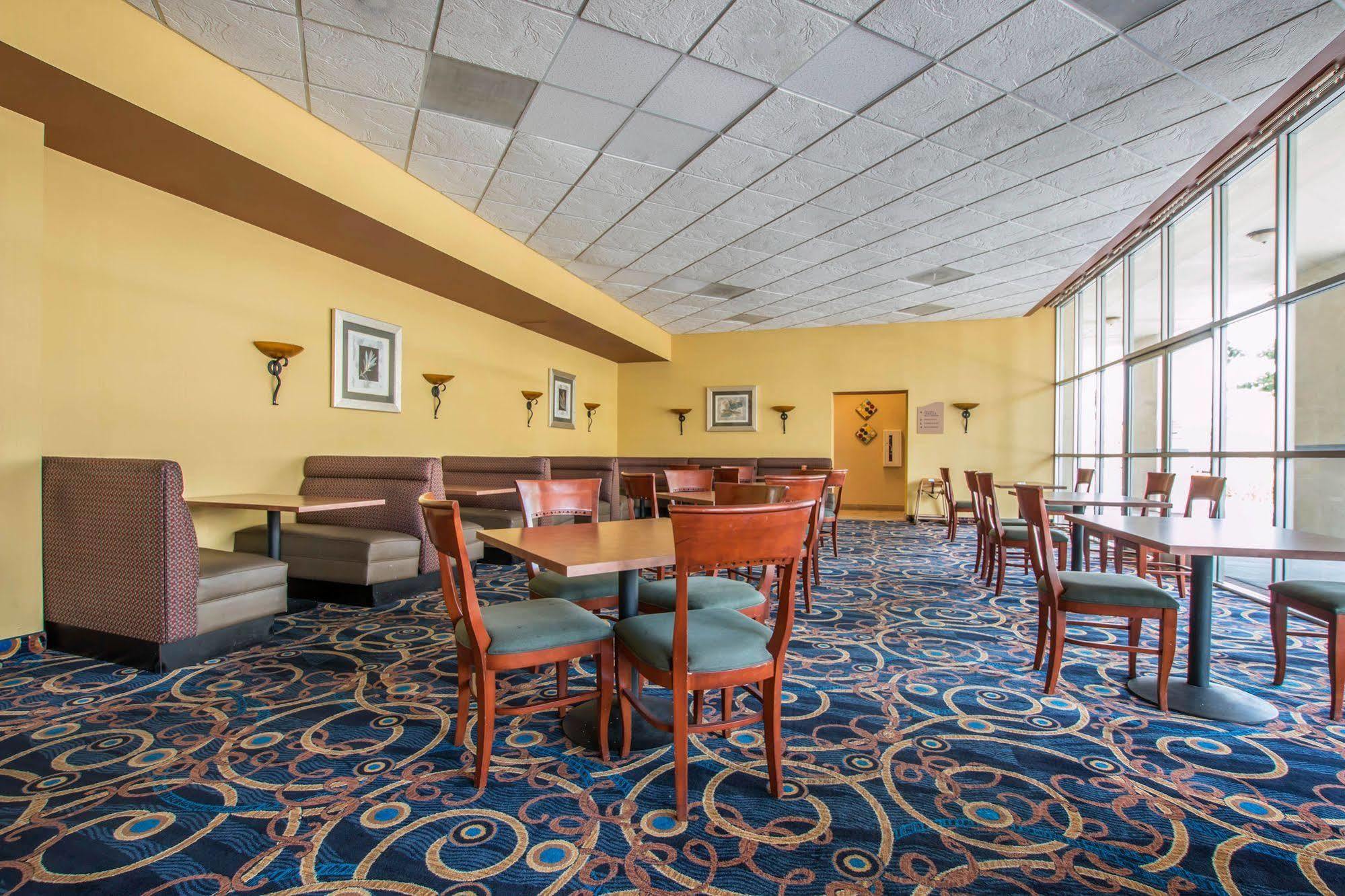 Ramada By Wyndham San Diego National Hotel